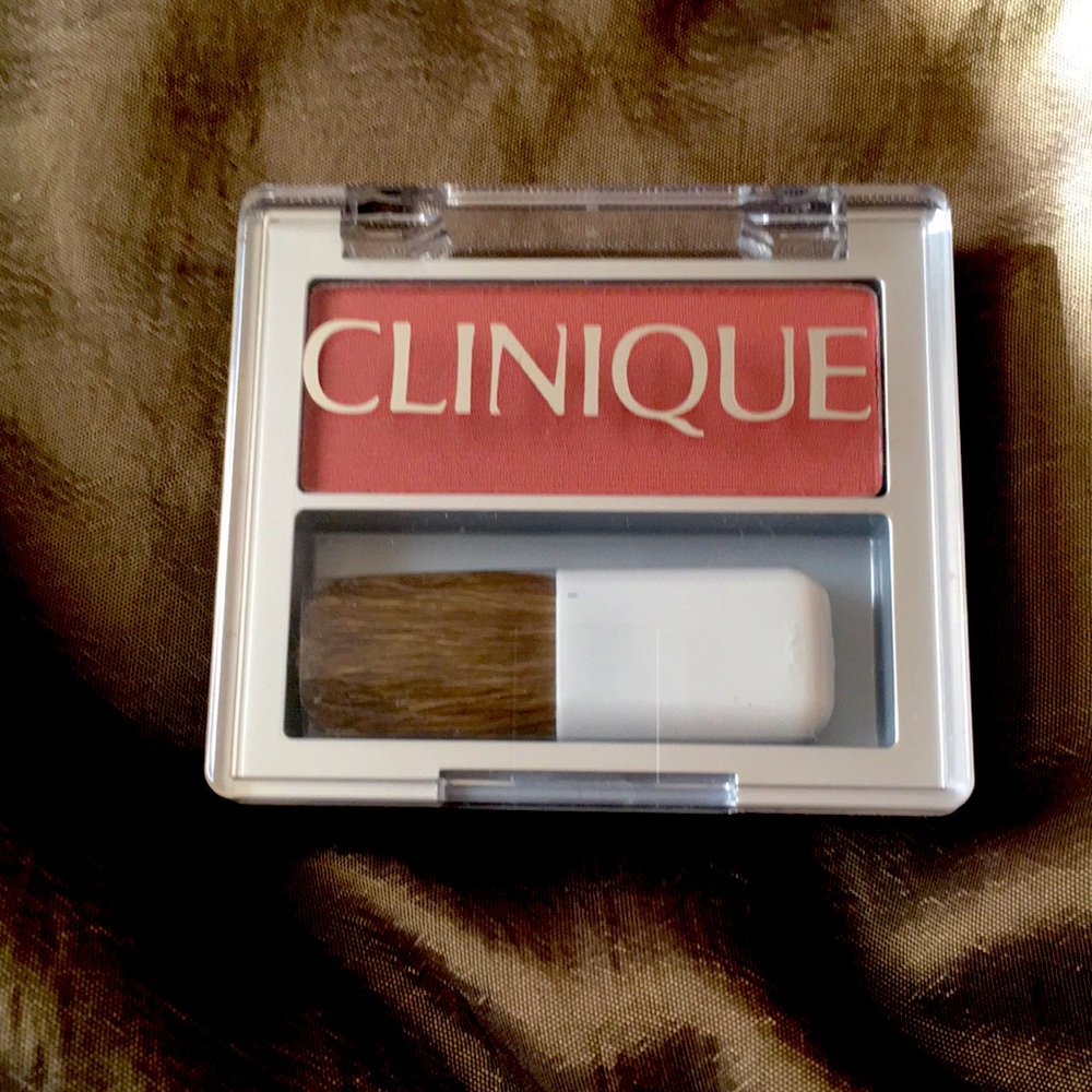 HOST PICK 😃Clinique powder blush soft pressed fig